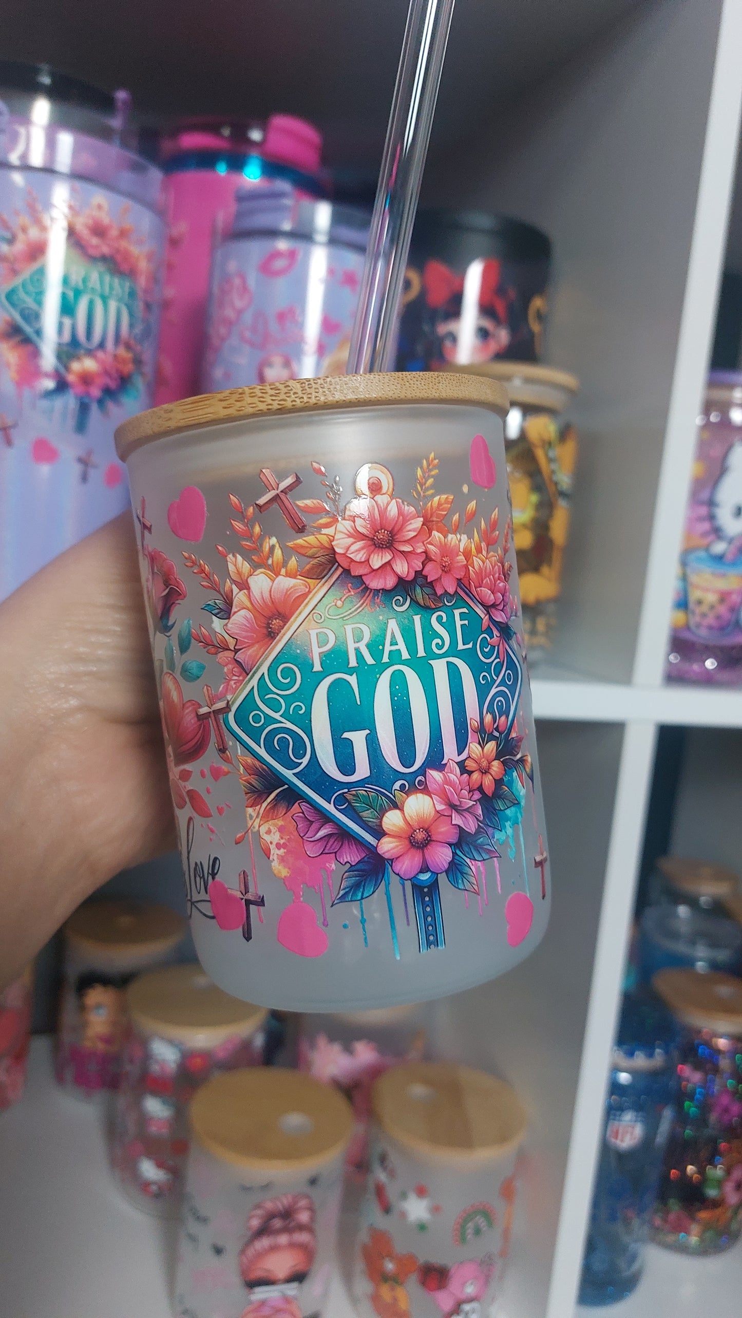 Praise God 17oz Glass handle with lid & straw