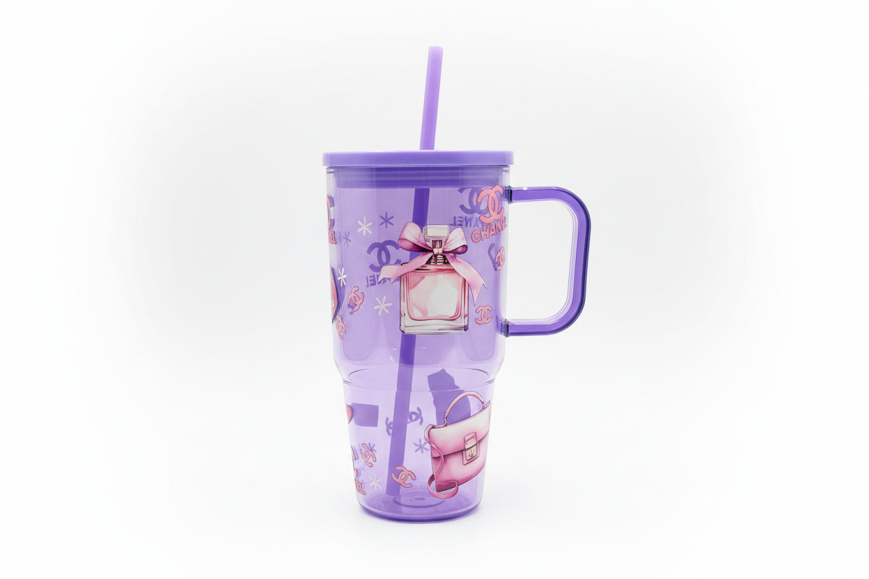 Cosmetics 💄 20oz Plastic tumbler with handle