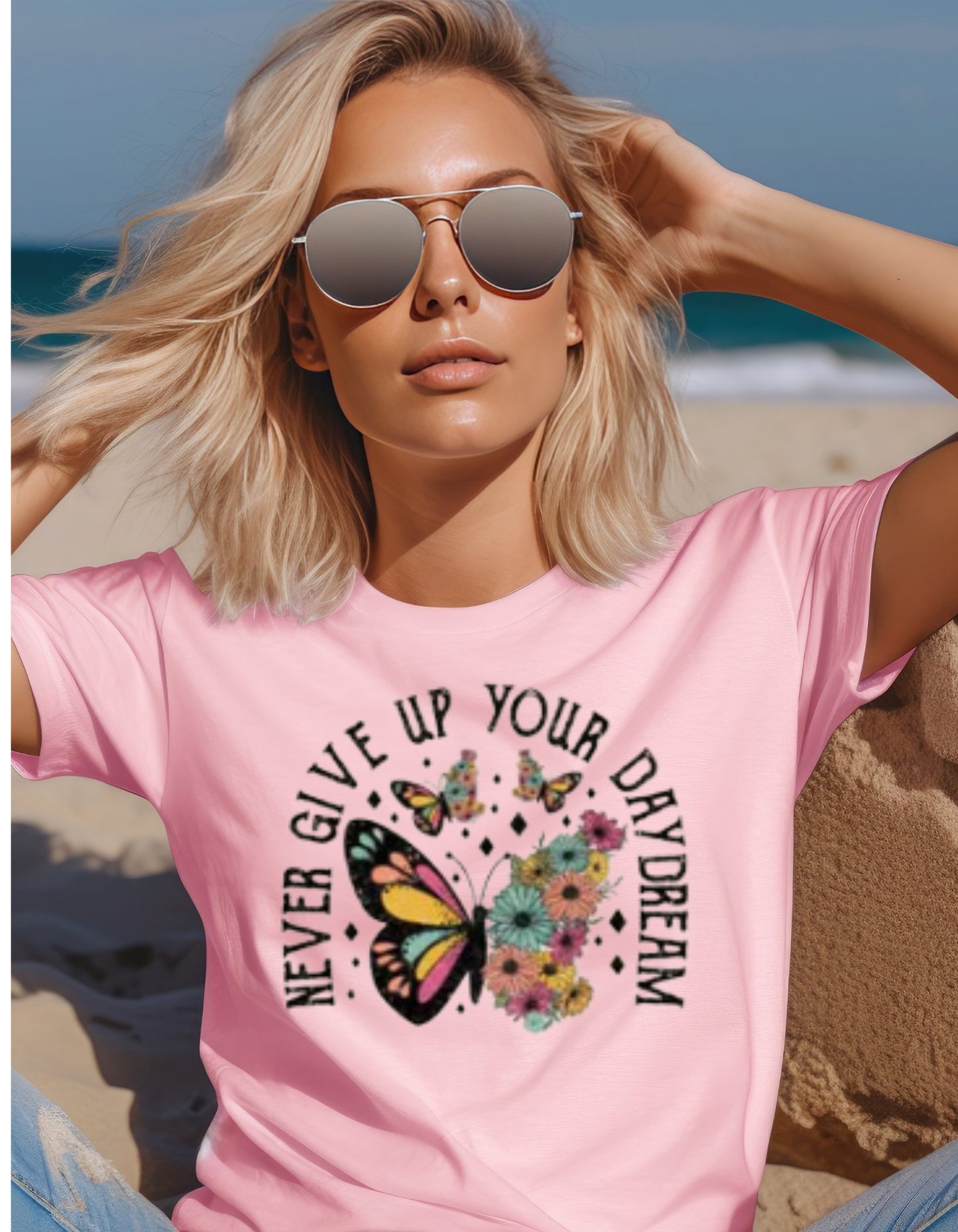 "Never Give Up Your Daydream" Butterfly Print T-Shirt