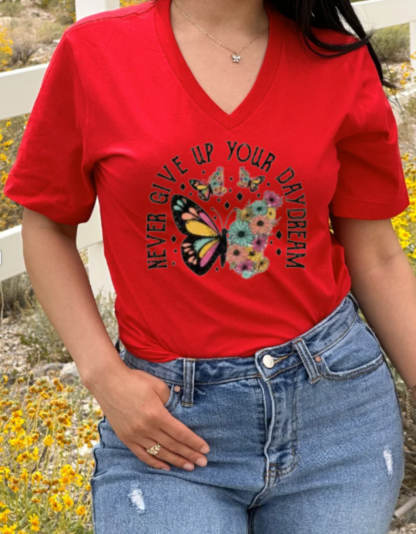 "Never Give Up Your Daydream" Butterfly Print T-Shirt