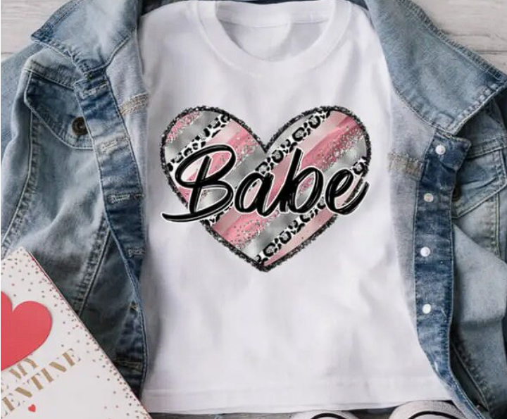 "Babe" Heart Print T-Shirt