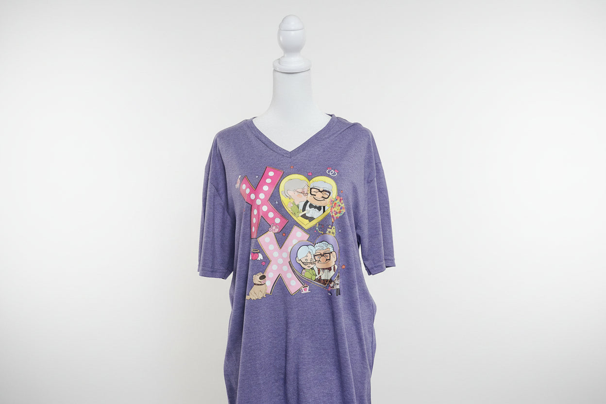 XOXO FRIENDS V-NECK T-SHIRT #3932
