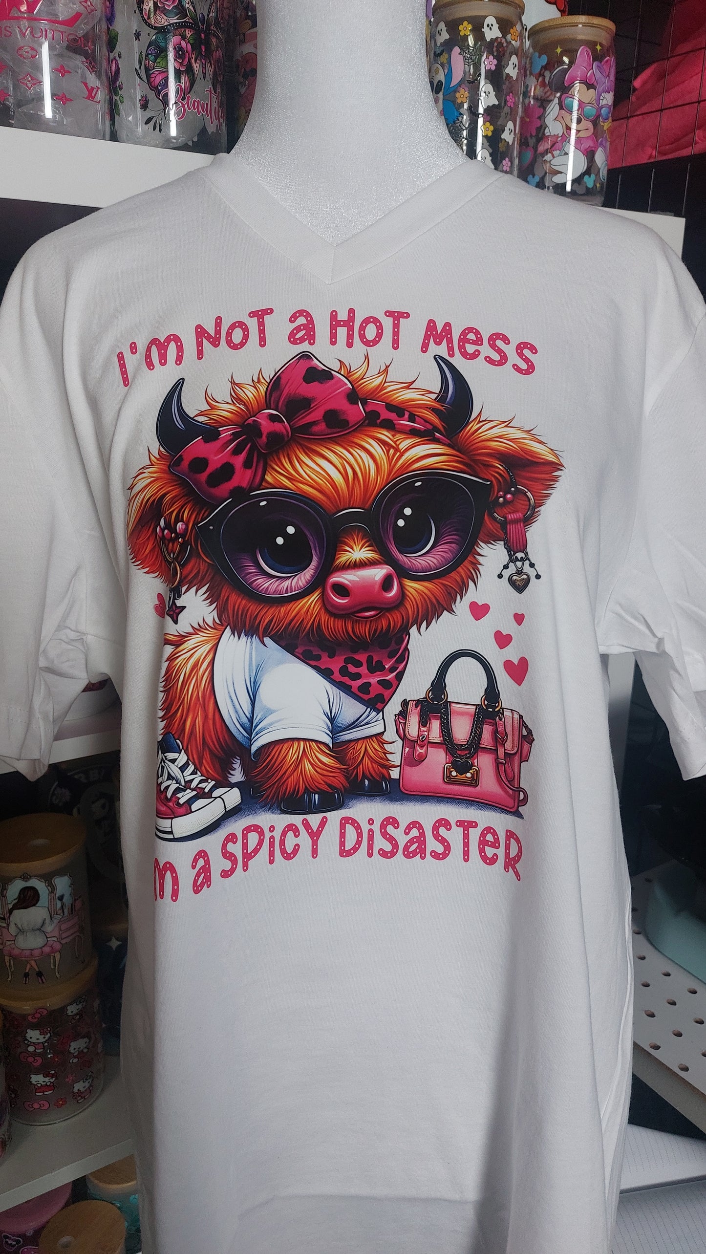 I'm not a hot mess I'm a spicy disaster V-NECK T-SHIRT