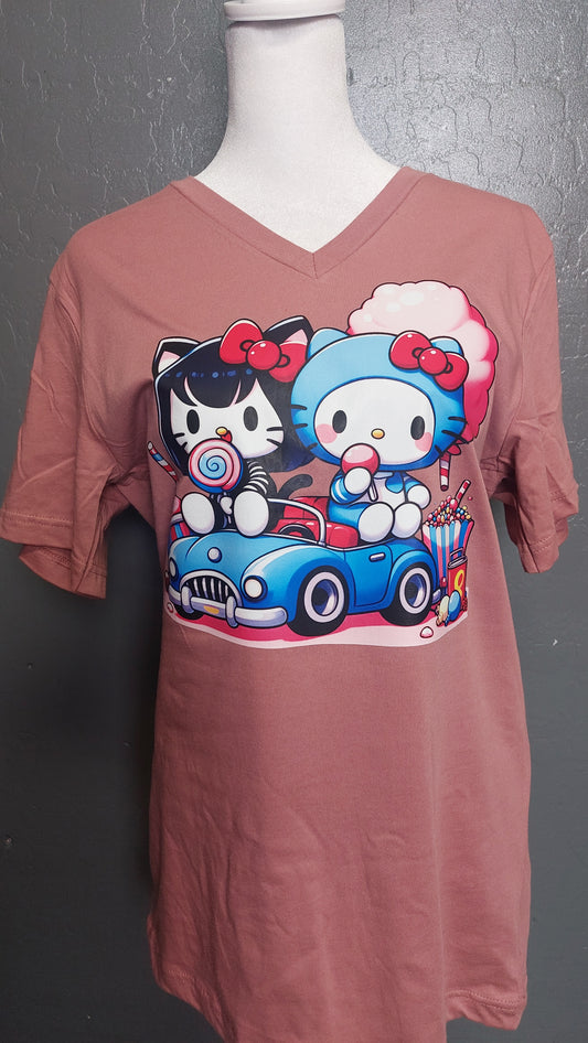 V-NECK T-SHIRT KITTY FRIENDS
